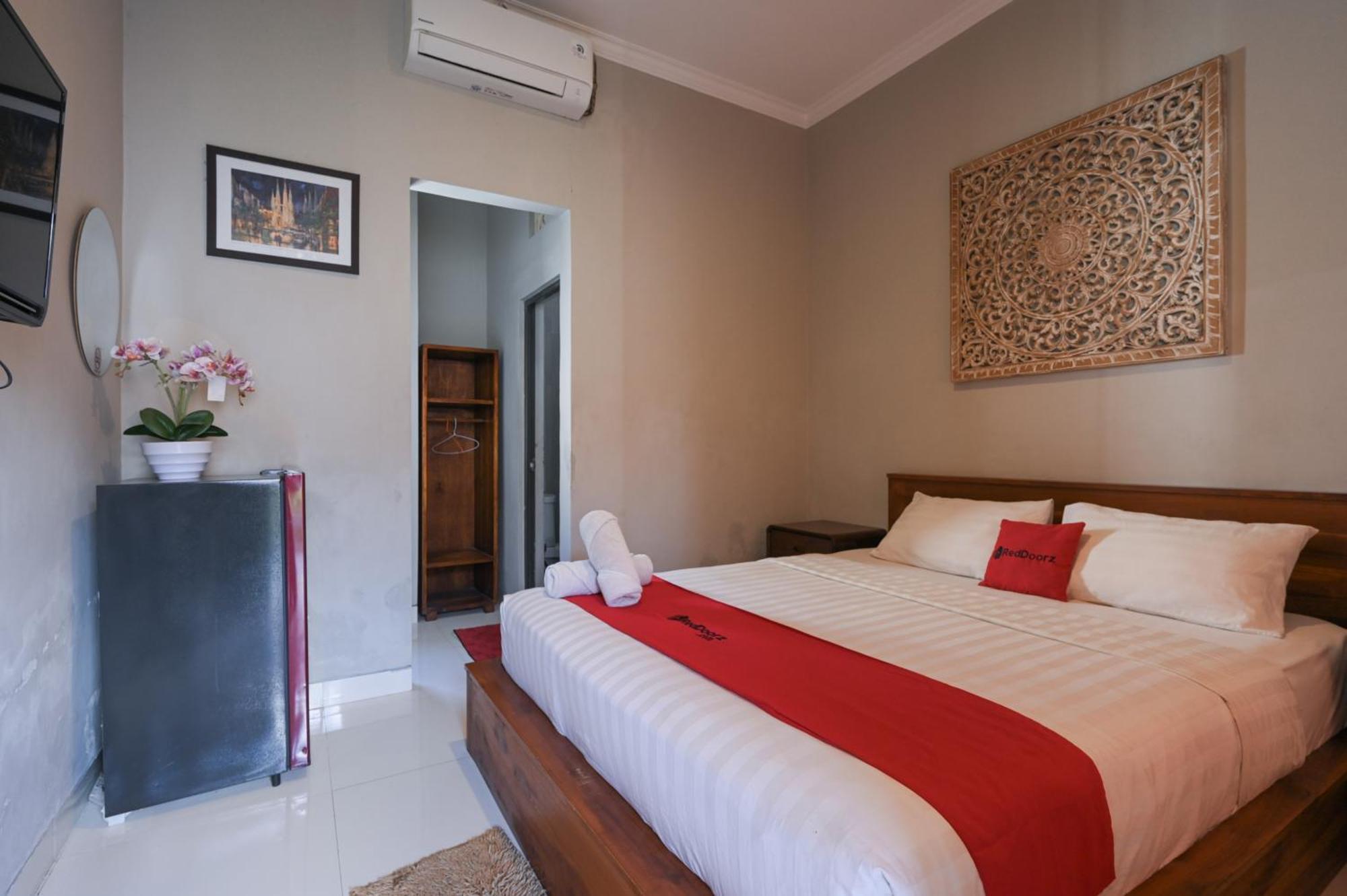 RedDoorz near Mertasari Beach 2 Pesanggaran Exterior foto