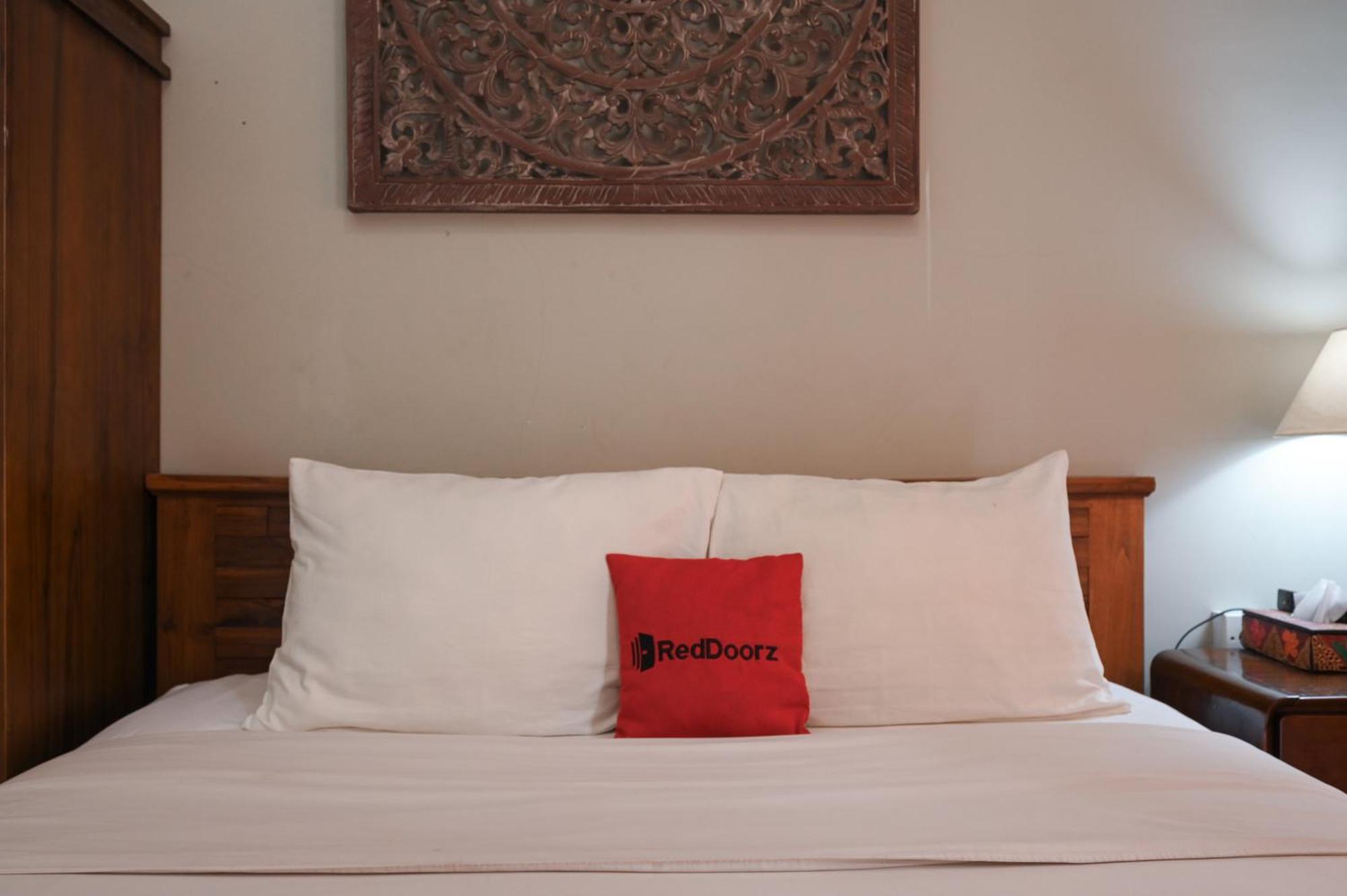 RedDoorz near Mertasari Beach 2 Pesanggaran Exterior foto